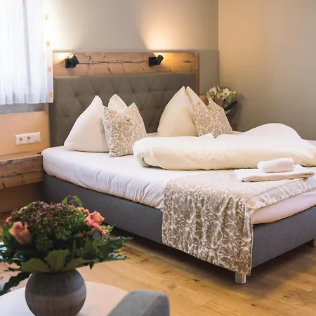 塔德乌斯霍夫餐厅酒店 3*