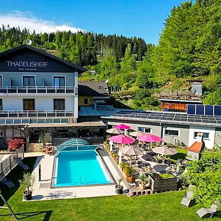 Hotel Restaurant Thadeushof 3*