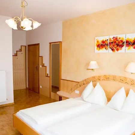 Hotel Restaurant Thadeushof 3*