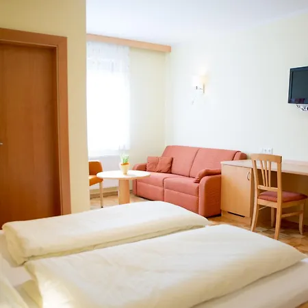 塔德乌斯霍夫餐厅酒店 酒店 Techelsberg