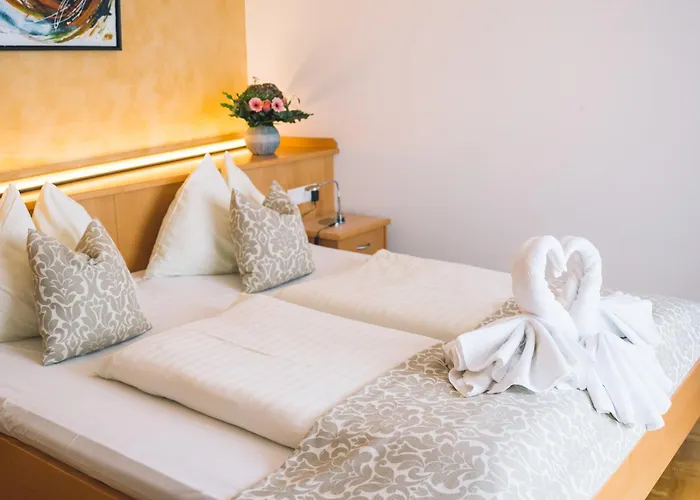 Restaurant Thadeushof فندق