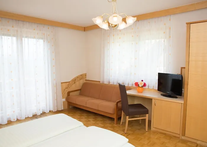 فندق Restaurant Thadeushof 3*