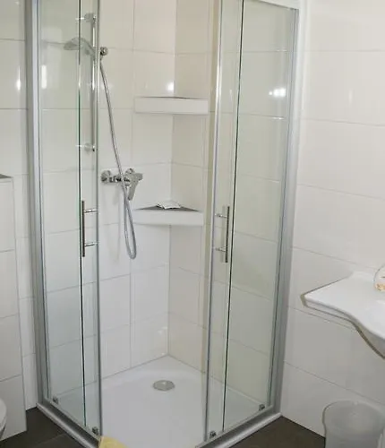 Restaurant Thadeushof فندق